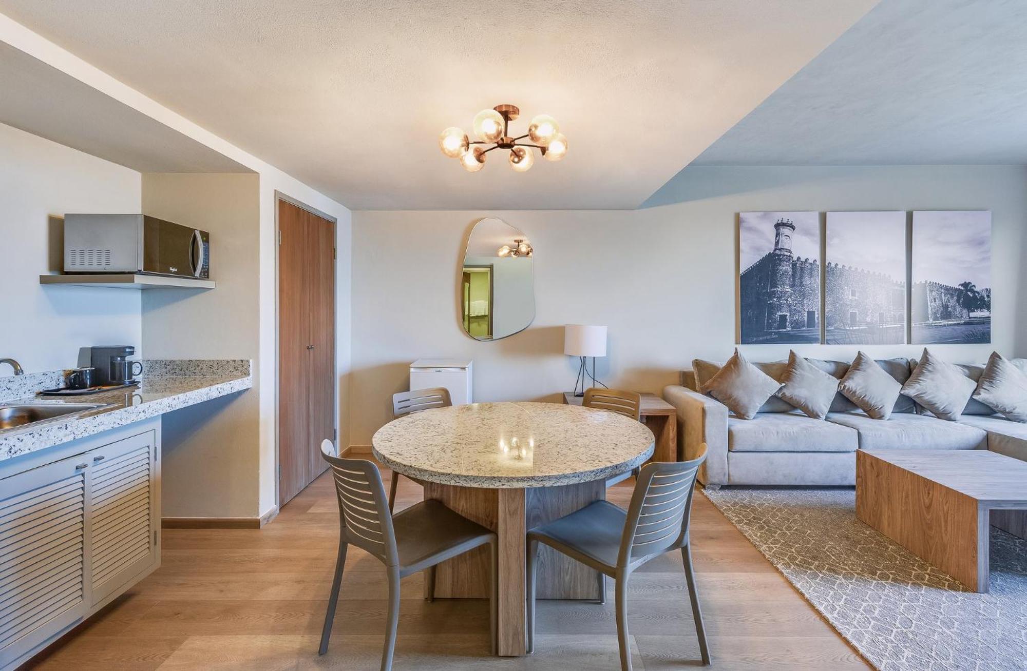 Fiesta Inn Куернавака Екстериор снимка
